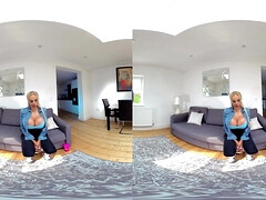 Nana, Sucer une bite, Plantureuse, Doigter, Nue à poil, Chatte, Nénés, Mouillée