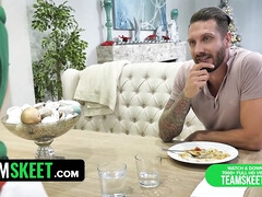 Amerikanisch, Cfnm, Kehlenfick, Hundestellung, Lingerie, Orgasmus, Student, Jungendliche (18+)