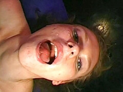 18 jaar, Enthousiasteling, Lieveling, Blond, Pijpbeurt, Compilatie, Sperma shot, Natuurlijke tieten