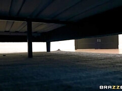 Gros seins, Européenne, Italienne, Mère que j'aimerais baiser, Piercing, Chatte, Tatouage, Voyeur