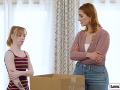 Tochter, Küssen, Lesbisch, Milf, Zierlich, Muschi, Rotschopf, Rasiert