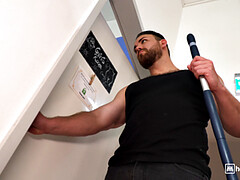 Большая жопа, Минет, Брюнетки, Семяизвержение, Член, Толстые, Гостиница, Киски