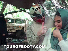 Arabisch, Taboo, Uniform