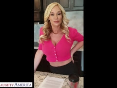 Arsch, Schlafzimmer, Grosser arsch, Grosse titten, Blondine, Braunhaarige, Küche, Titten