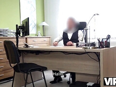 18 jahre, Blasen, Vollbusig, Europäisch, Hd, Büro, Jungendliche (18+)