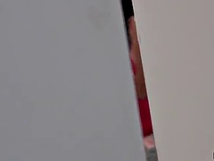 Leie, Braunhaarige, Fingern, Pov, Rasiert, Ablutschen, Tätowierung, Titten