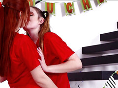 Игры, Вечеринка, Пирсинг, Киски, Бритые, Молоденькие, Стринги, Сиськи