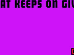 Arsch, Grosser arsch, Geile alte tussi, Dildo, Hundestellung, Fingern, Hardcore, Latina