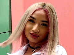 18 jaar, Grote lul, Pijpbeurt, Naakte man aangeklede vrouw, Hd, Panty, Schoolmeisje, Tiener