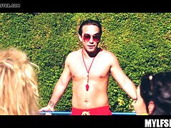 Tetas grandes, Mamada, Madura, Madres para coger, Mamá, Gritar, Madrastra, Trio