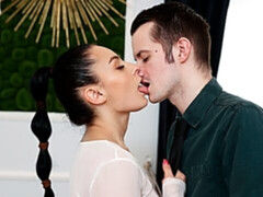 Grote lul, Pijpbeurt, Bruinharig, Hondjeshouding, Flexibiel, Natuurlijke tieten, Mager, Tiener