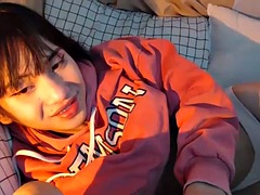 Lieveling, Tieten likken