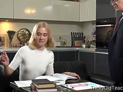 Минет, Лизание, Наездница, Кричащие, Бритые, Тощие, Молоденькие, Сиськи