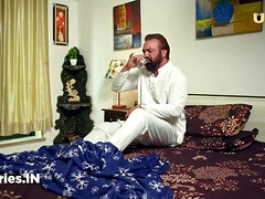 Enthousiasteling, Kont, Gek, Indisch, Masturbatie, Moeder die ik wil neuken, Gezichtspunt, Tieten likken