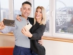 Язык в попке, Минет, Собачьи, Поцелуи, Натуральные сиськи, Бритые, Тощие, Молоденькие