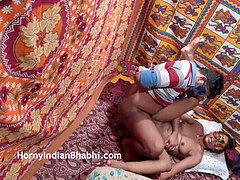 Leie, Grosser arsch, Selbstgemacht, Indisch, Mutti, Titten