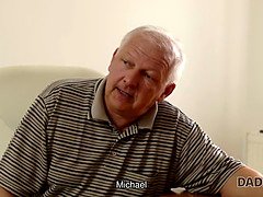 Sucer une bite, Petit ami, Papa, Doigter, Grandpère, Hard, Hd, Adolescente