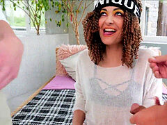 Américain, Anal, Britannique, Brunette brune, Double pénétration, Faciale, Plan cul à trois