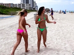 Cunnilingus, Playa, Morena, Lamidas, Al aire libre, Fiesta, Nalgadas, Tetas