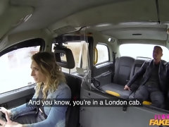 Pijpbeurt, Auto, Sperma shot, Vrouw, Kokhalzen, Handbeurt, Buiten, Kut duiken