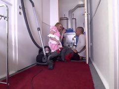 Infinite Horniness: Lecherous Maid Sucks Mechanic's Dick