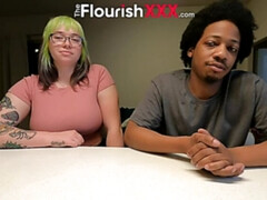 Спальня, Черные, Сперма во рту, Член, Секс без цензуры, Натуральные сиськи, Сквиртинг, Сосущие