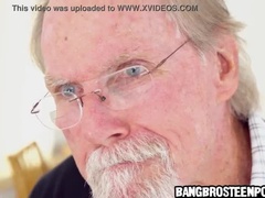 Жопа, Брюнетки, Смазливые, Дедушка, Молоденькие, Сиськи