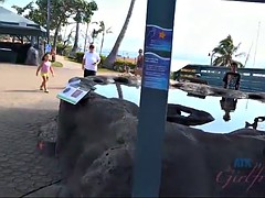 Voeten fetish, Handbeurt, Naakt