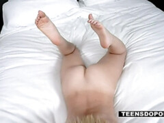 Grosser arsch, Blondine, Spermaladung, Aufs gesicht abspritzen, Pov, Realität, Rasiert, Jungendliche (18+)