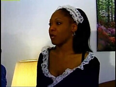 Mamada, Garganta profunda, Ébano, Sexo duro, Mucama, Medias largas, Trio, Uniforme