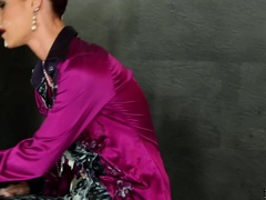 Brunette brune, Trou de la gloire, Talons, Masturbation, Chatte, Satin, Sperme, Mouillée