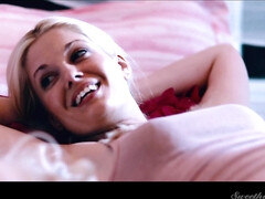 Grote mammen, Blond, Rondborstig, Gezichtzitten, Voeten, Moeder die ik wil neuken, Natuurlijke tieten, Tieten likken