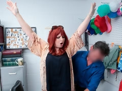 Wohlbeleibte schöne frauen, Grosser arsch, Blasen, Geschnappt, Fett, Milf, Rotschopf, Uniform