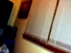 Grosse bite, Brunette brune, Fumer