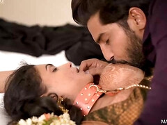 Grote kont, Grote mammen, Rondborstig, Hardcore, Ondergoed, Pornster, Tieten likken, Vrouw