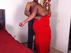 Belle grosse femme bgf, Noire, Sucer une bite, Couple, Tir de sperme, Noir ébène, Belle mère, Tabou