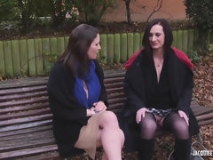 Любители, Минет, Брюнетки, Семяизвержение, Глубокая глотка, Лизание, Киски, Чулки