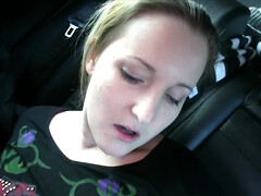 Sucer une bite, Brunette brune, Voiture, Faciale, Hd