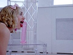 Gros cul, Gros seins, Blonde, Talons, Chatte, Rasée, Maigrichonne, Nénés