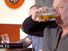 Anaal, Kont, Lieveling, Grote mammen, Bruinharig, Dubbele penetratie, Kut duiken, Tieten likken