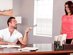 Grote mammen, Bruinharig, Hondjeshouding, Likken, Kantoor, Kut duiken, Kort haar, Tieten likken