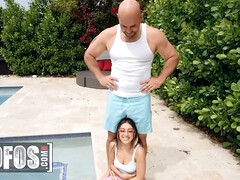 Blasen, Sperma im mund, Hundestellung, Hardcore, Hd, Monster, Im freien, Piercing