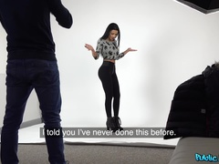 Grosse titten, Blasen, Schwanz, Hundestellung, Im freien, Piercing, Pov, Öffentlich