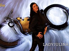 Allemand, Mère que j'aimerais baiser, Strapon