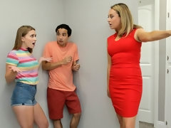 Blonde, Sucer une bite, Attrapée, En levrette, Branlette thaïlandaise, Adolescente, Plan cul à trois, Nénés