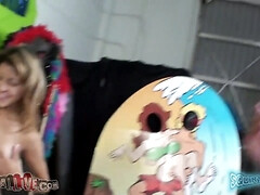 Amateur, Gros cul, Sucer une bite, Léchez, Chatte, Lécher le sphincter, Gicler, Plan cul à trois