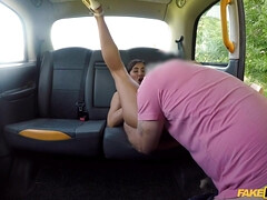 Amateur, Tetas grandes, Mamada, Británico, Morena, Coche, Corrida, Europeo