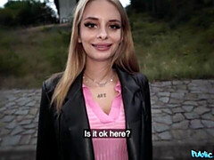 Beautiful outdoor sex for cash with a gorgeous Naomi Love