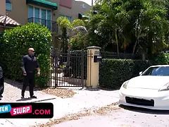 En levrette, Le plan cul à quatre, Hd, Interracial, Orgie, Criant, Adolescente, Nénés