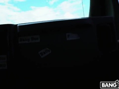 Blondine, Blasen, Bus, Spermaladung, Hardcore, Reiten, Rasiert, Schlucken